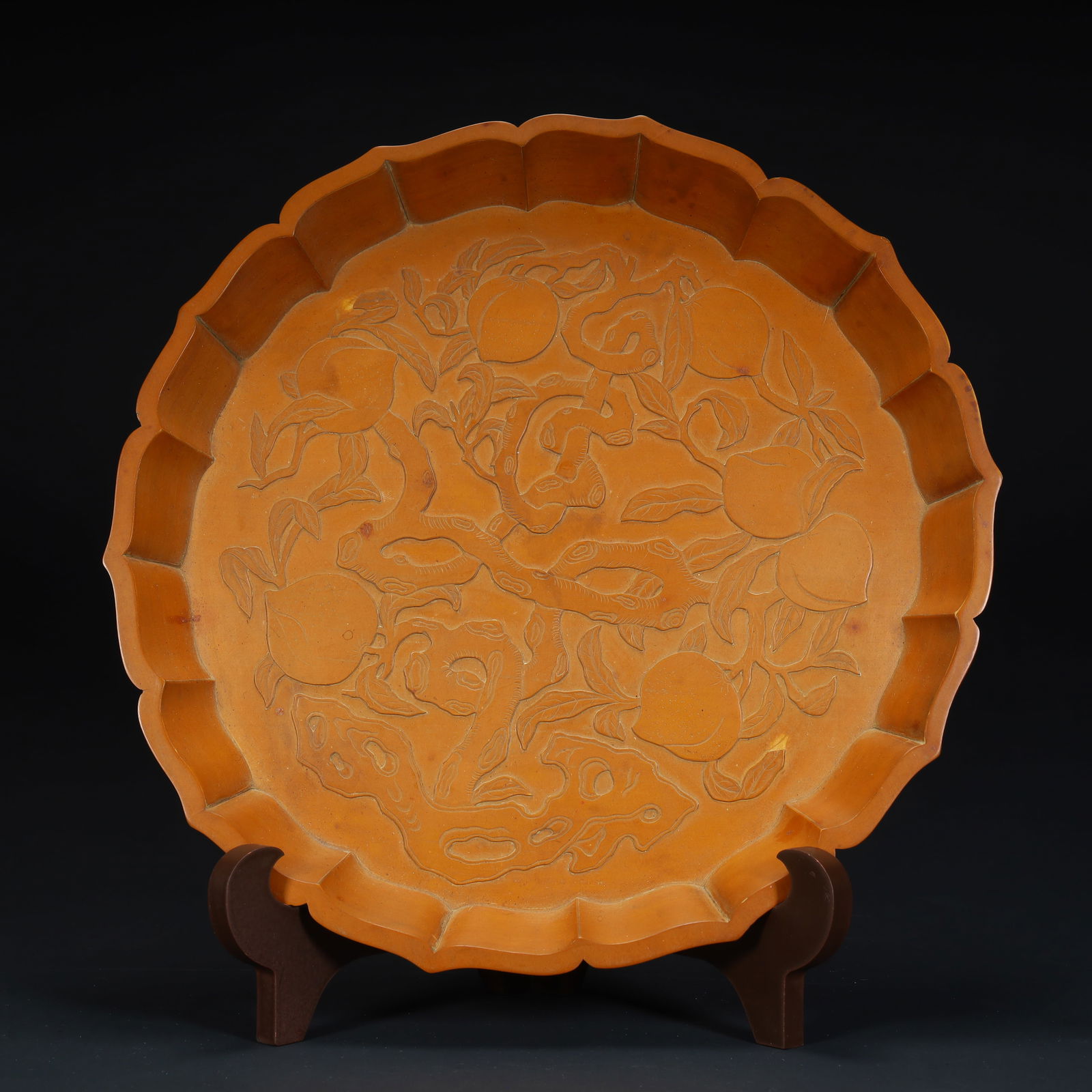 A Qing Dynasty yellow "nine peach pattern" Kuikou plate (1 of 8)