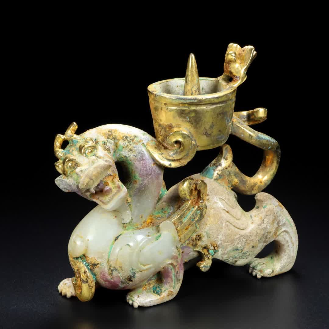 A Han Dynasty jade candlestick - 4