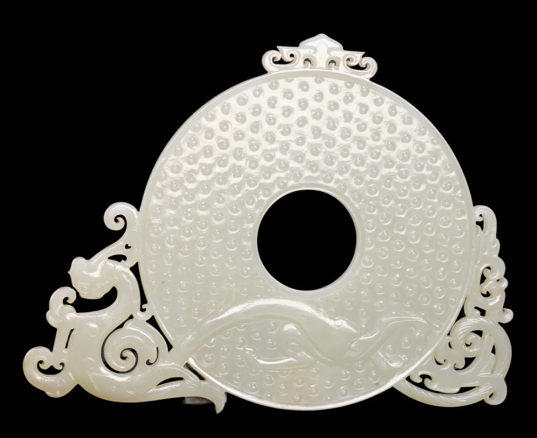 A Qing Dynasty Hetian jade dragon and phoenix ear valley pattern: Qing Dynasty Hetian jade dragon and phoenix ear valley pattern SIZE: 15x11.7x0.3cm W:108.9g (The Dimensions Of All Batches Are Manually Measured.If You Need More Detailed Information, Please Contact O