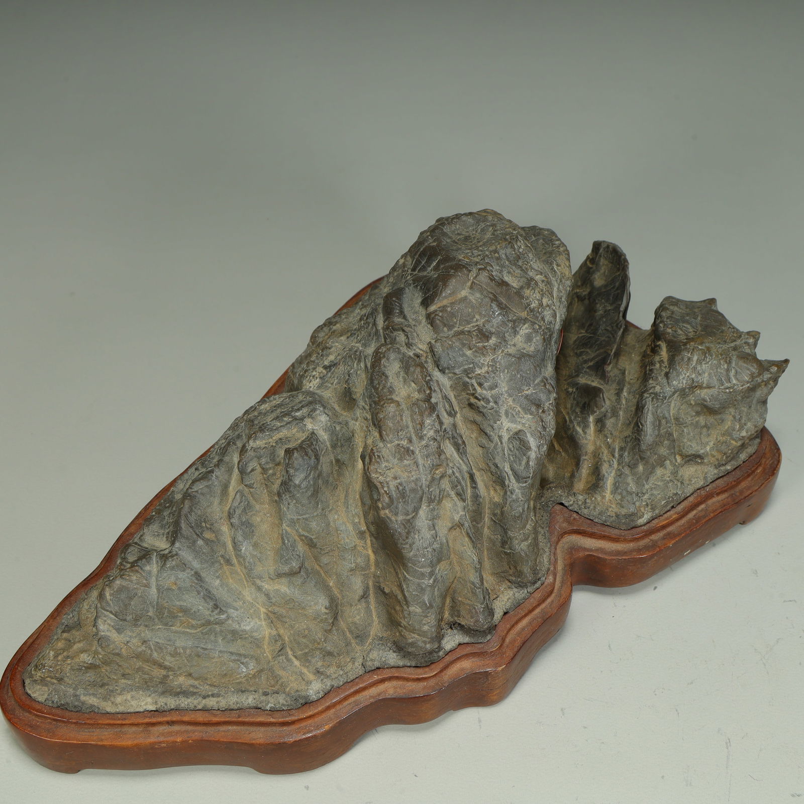 A Lingbi Shishanzi ornament (1 of 12)