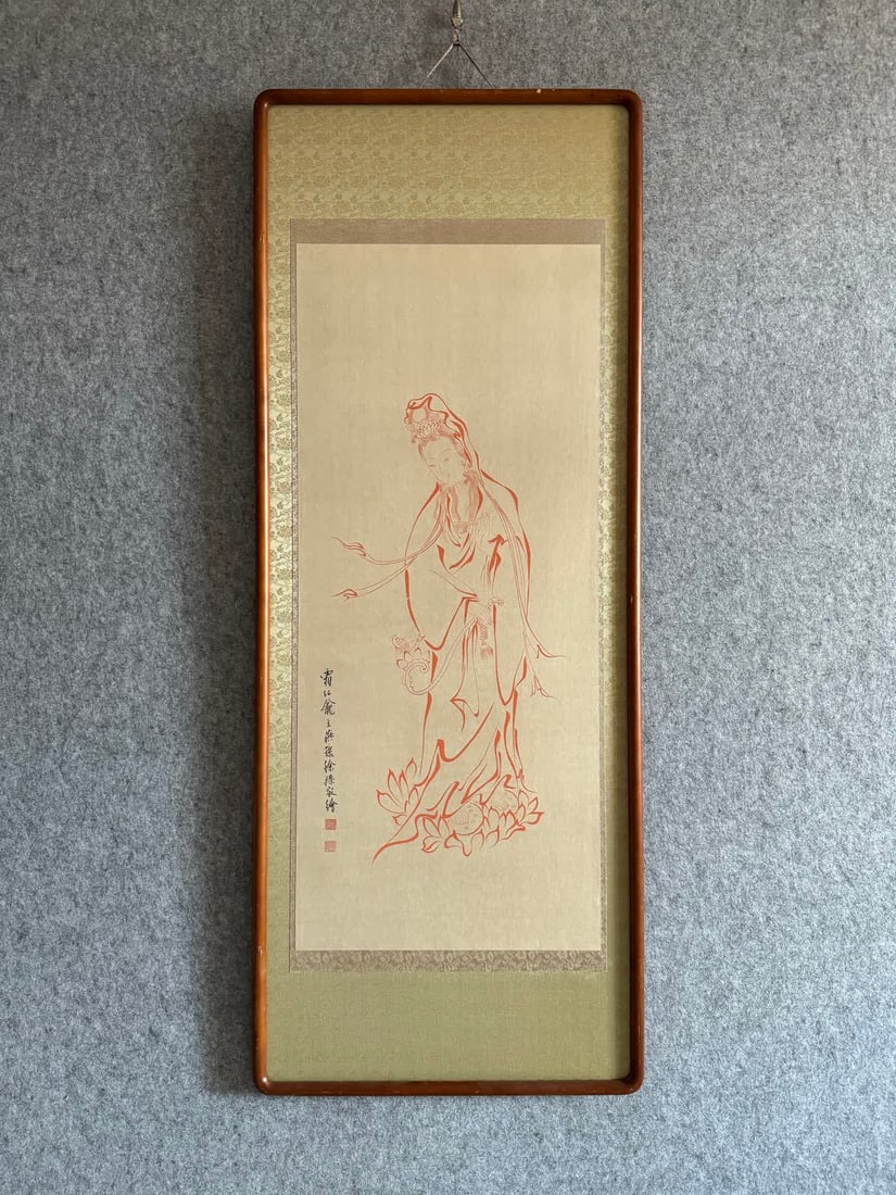 A statue of Guanyin Bodhisattva by Xu Cao: Xu Cao's Guanyin Bodhisattva statue SIZE: Core38x88cm (paper with old frame) (The Dimensions Of All Batches Are Manually Measured.If You Need More Detailed Information, Please Contact Our Customer Ser