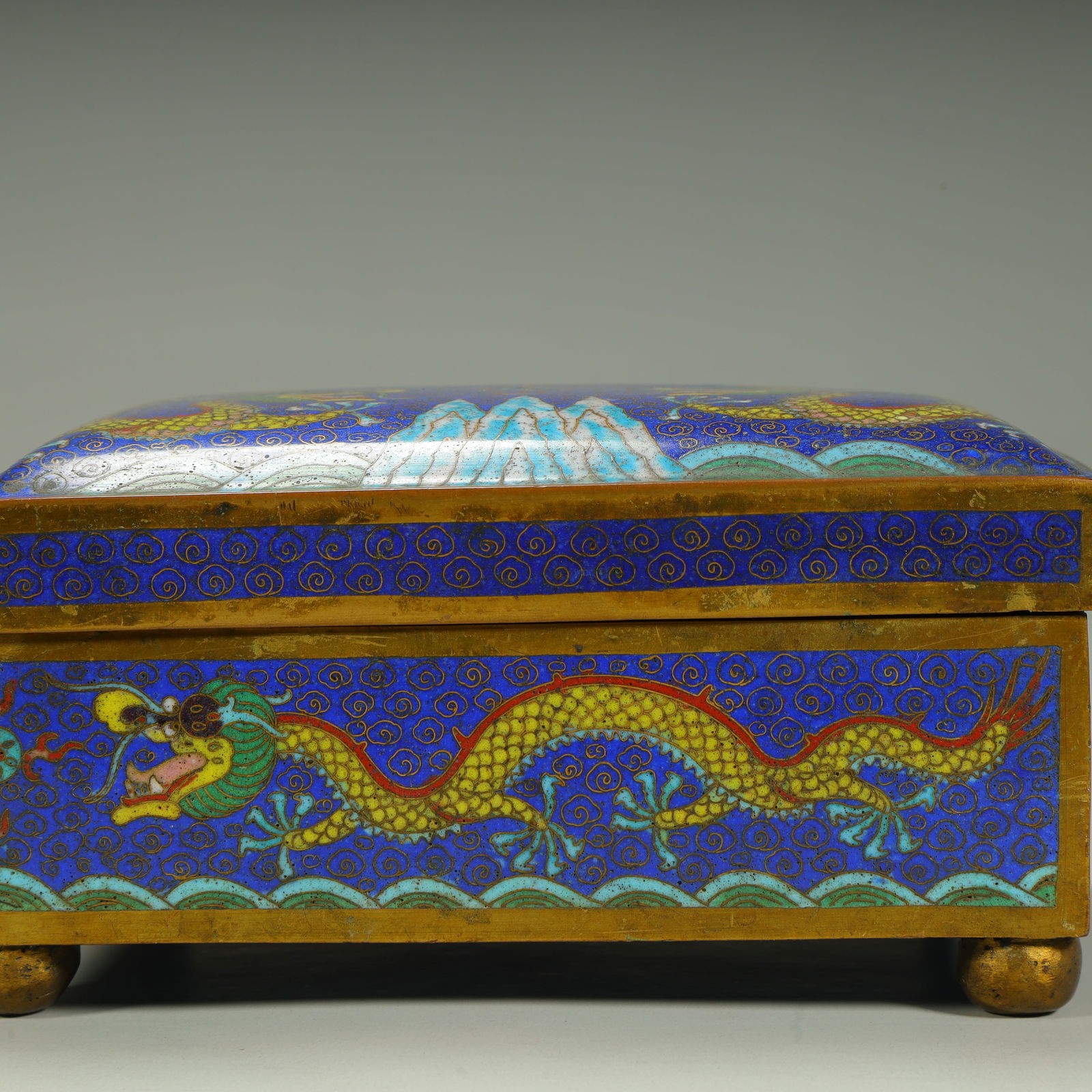 A cloisonné enamel double dragon pattern square box - 6