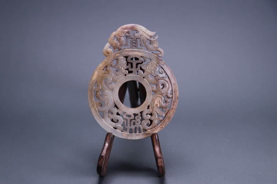 An ancient jade dragon pattern - 9