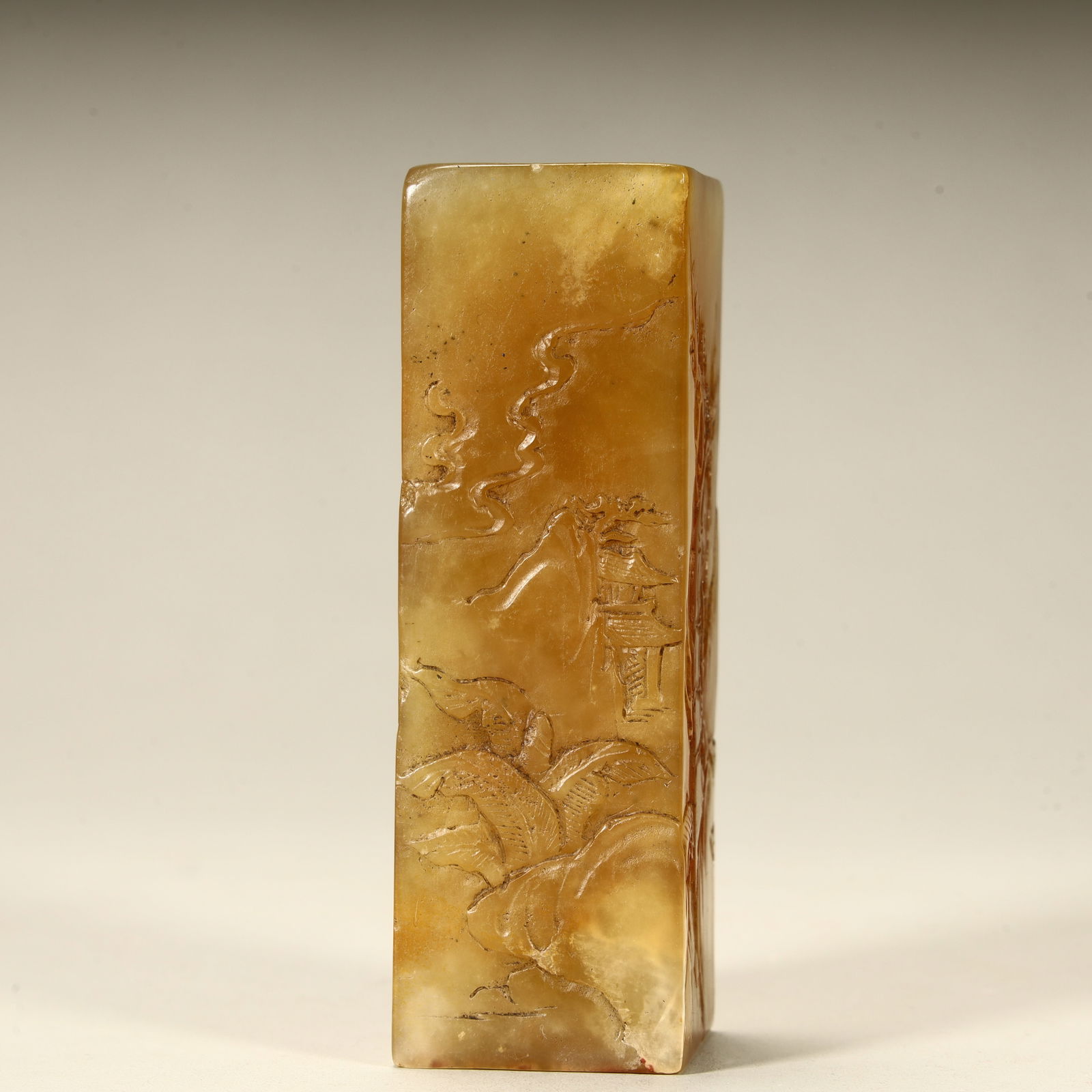 A Qing Dynasty fine Shoushan stone seal (1 of 6)