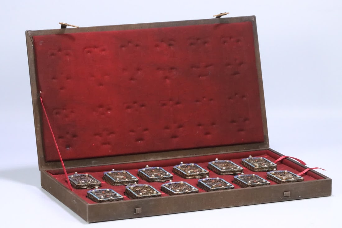 A set of Qing Dynasty silver-gilt filigree zodiac sachets: Qing Dynasty silver gilt filigree zodiac sachet set SIZE: 7.8x4.28x1.8cm W:427g (The Dimensions Of All Batches Are Manually Measured.If You Need More Detailed Information, Please Contact Our