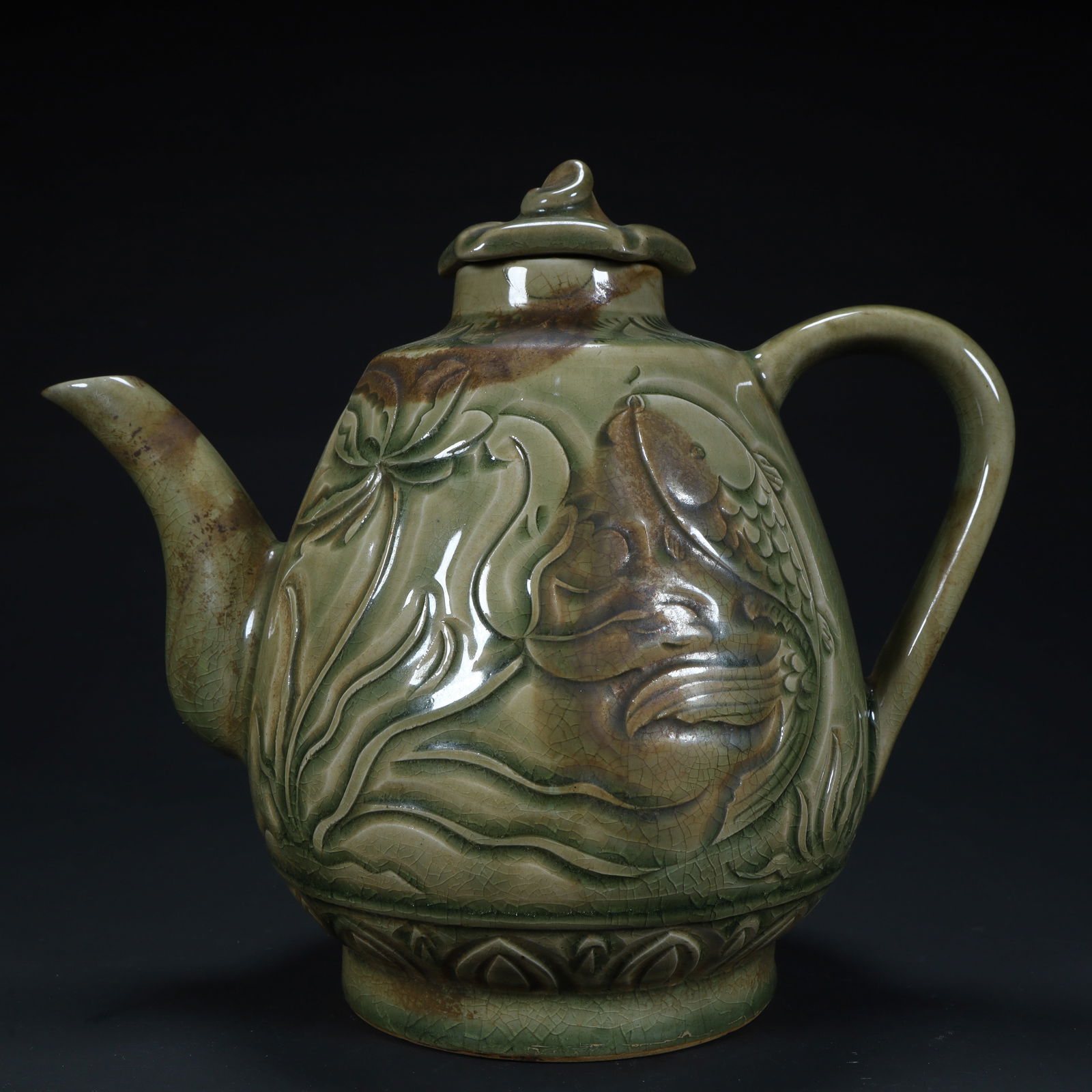 A Song Dynasty Yaozhou kiln celadon carved phoenix pattern pot (1 of 10)