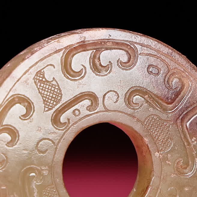 A Han Dynasty dragon pattern jade - 3