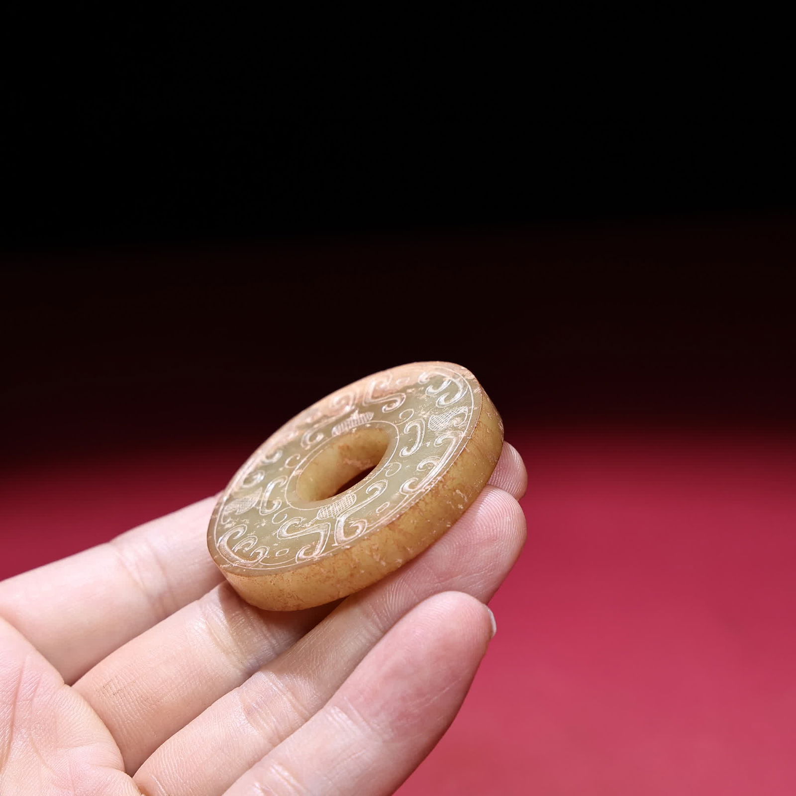 A Han Dynasty dragon pattern jade - 8