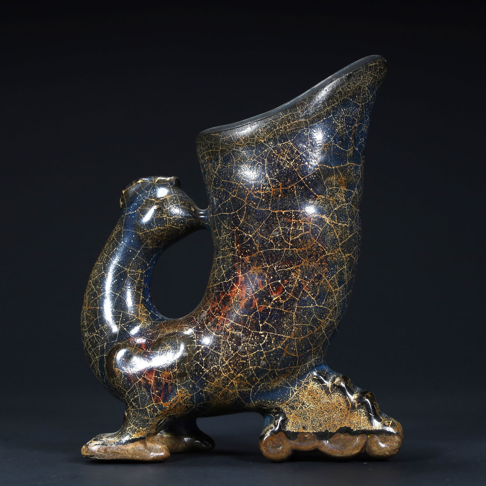 A piece of Song Dynasty Jun kiln heavenly chicken statue: Song Dynasty Jun kiln Tianji Zun SIZE: H: 13.5cm L: 12cm W: 5cm W: Total 600g (The Dimensions Of All Batches Are Manually Measured.If You Need More Detailed Information, Please Contact Our Customer