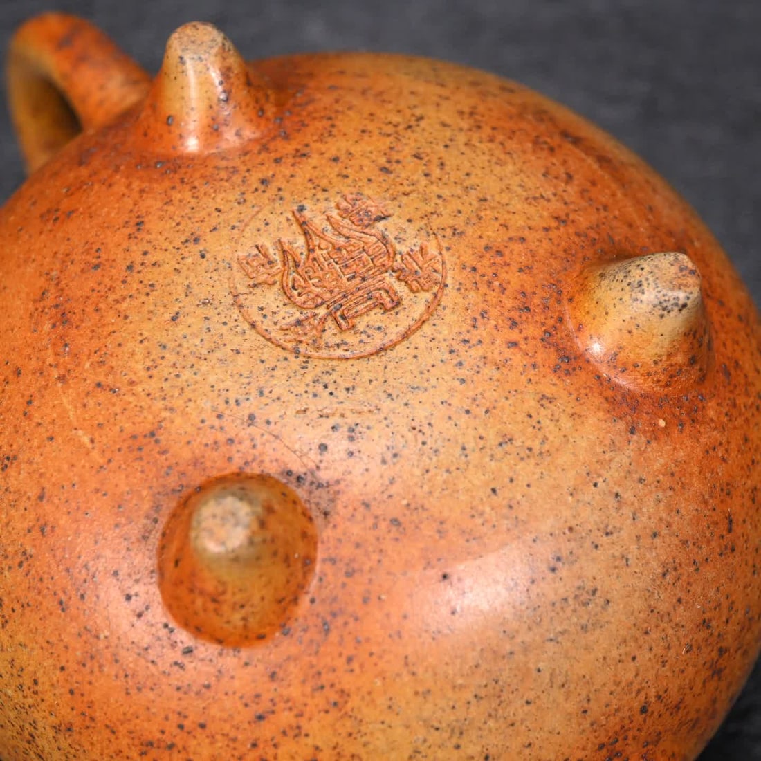 A purple sand ruyi pattern plain teapot - 8