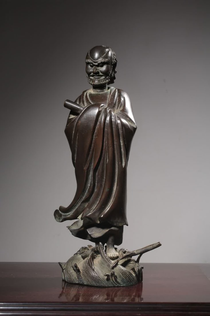 In the middle of the Qing Dynasty, the bronze Bodhidharma crossed the river figure statue (1 of 9)