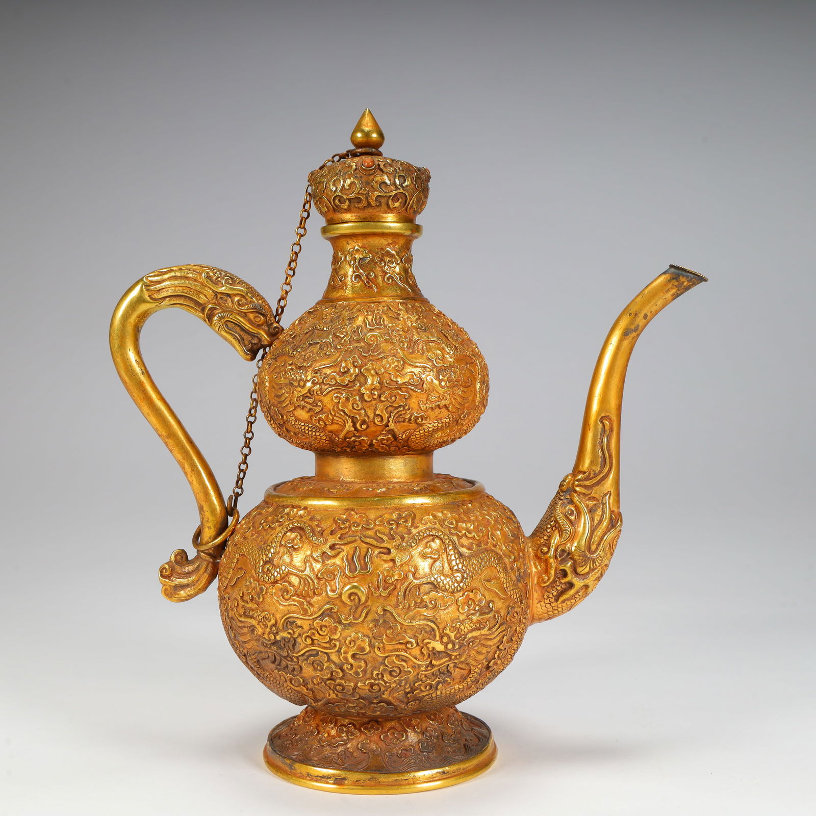 A copper-gilt gold hundred dragon pattern gourd-shaped pot (1 of 11)