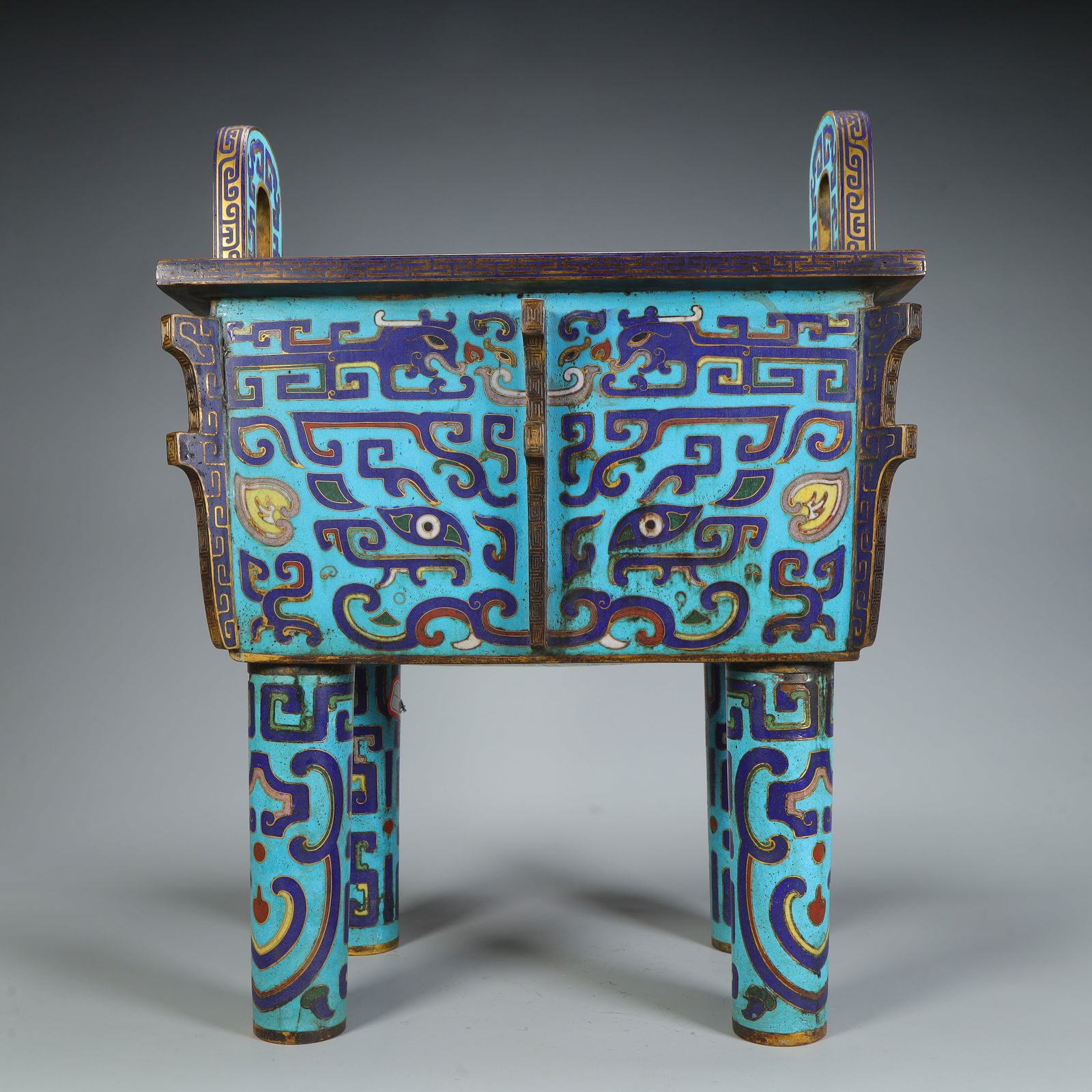 A Qing Dynasty cloisonné "animal face pattern" square tripod: Qing Dynasty cloisonné "animal face pattern" square ding SIZE: H:38cm L:29cm W:22cm W:5.6kg (The Dimensions Of All Batches Are Manually Measured.If You Need More Detailed Information, Please Contact