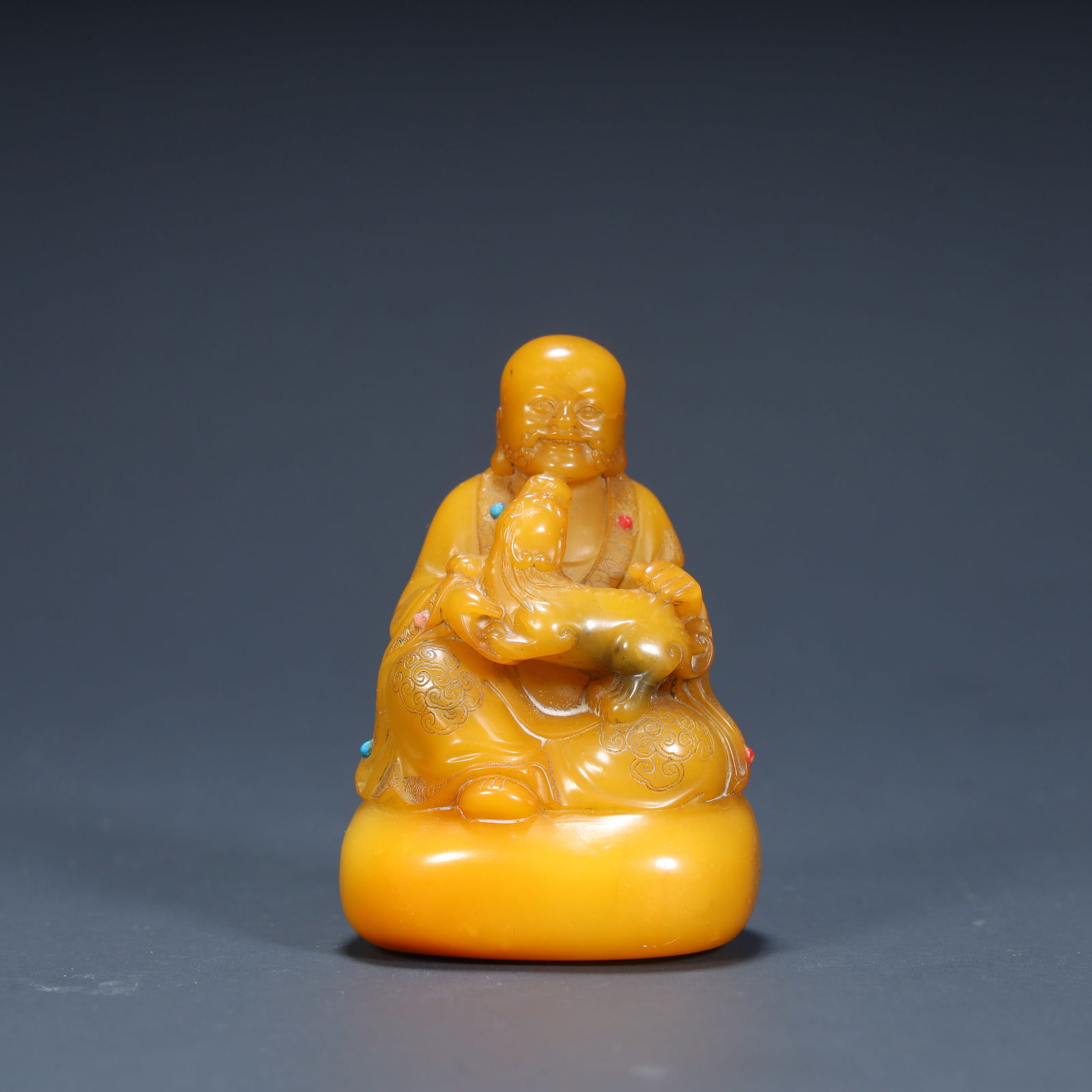 A Qing Dynasty Shoushan Tian Huangshi Fuhu Arhat ornament (1 of 11)