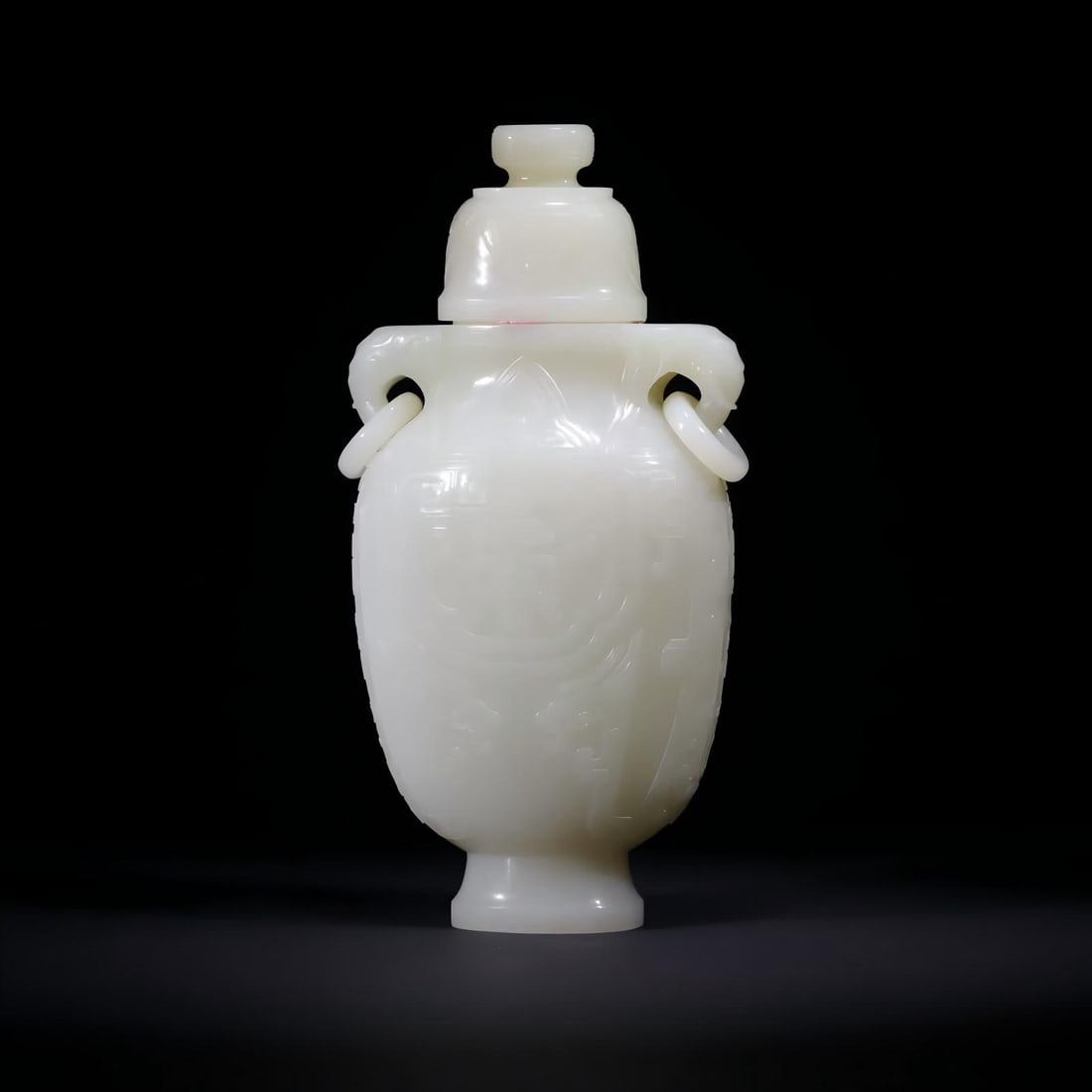 A piece of Qing Dynasty white jade elephant earring longevity pattern bottle study collection (1 of 11)