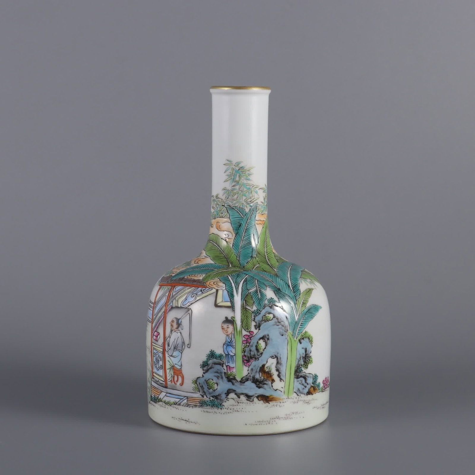 A piece of Qing Yongzheng enamel color mountain fairy poem intention to rattle the bell: Qing Yongzheng enamel color mountain fairy poem intention rattle bell respect SIZE: H:18.5cm abdominalD:9.5cm