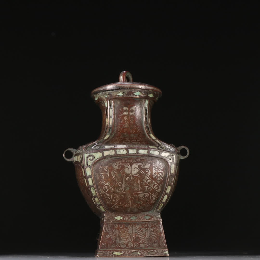 A Han Dynasty copper cuo gold and silver square vase: Han Dynasty copper gold and silver square vase SIZE: H:14.6cm W:9.7cm W:595.7g