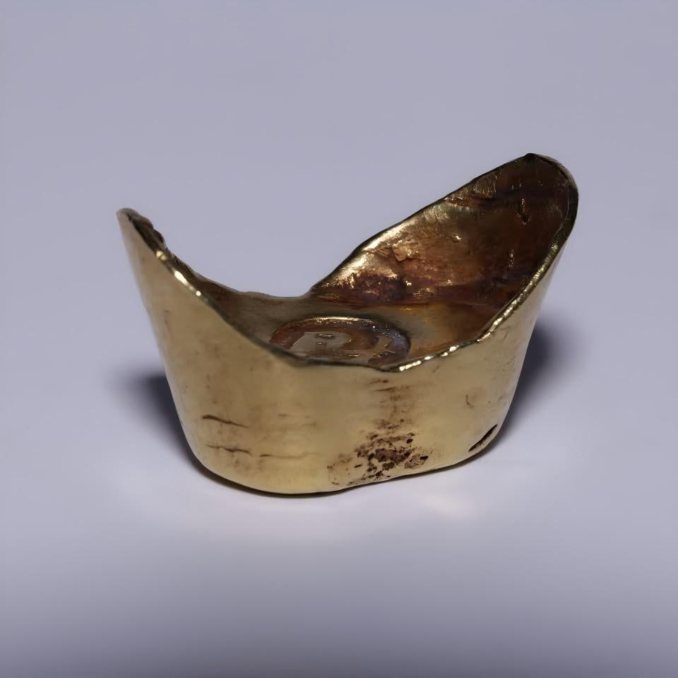 A Qing Dynasty pure gold ingot (1 of 6)