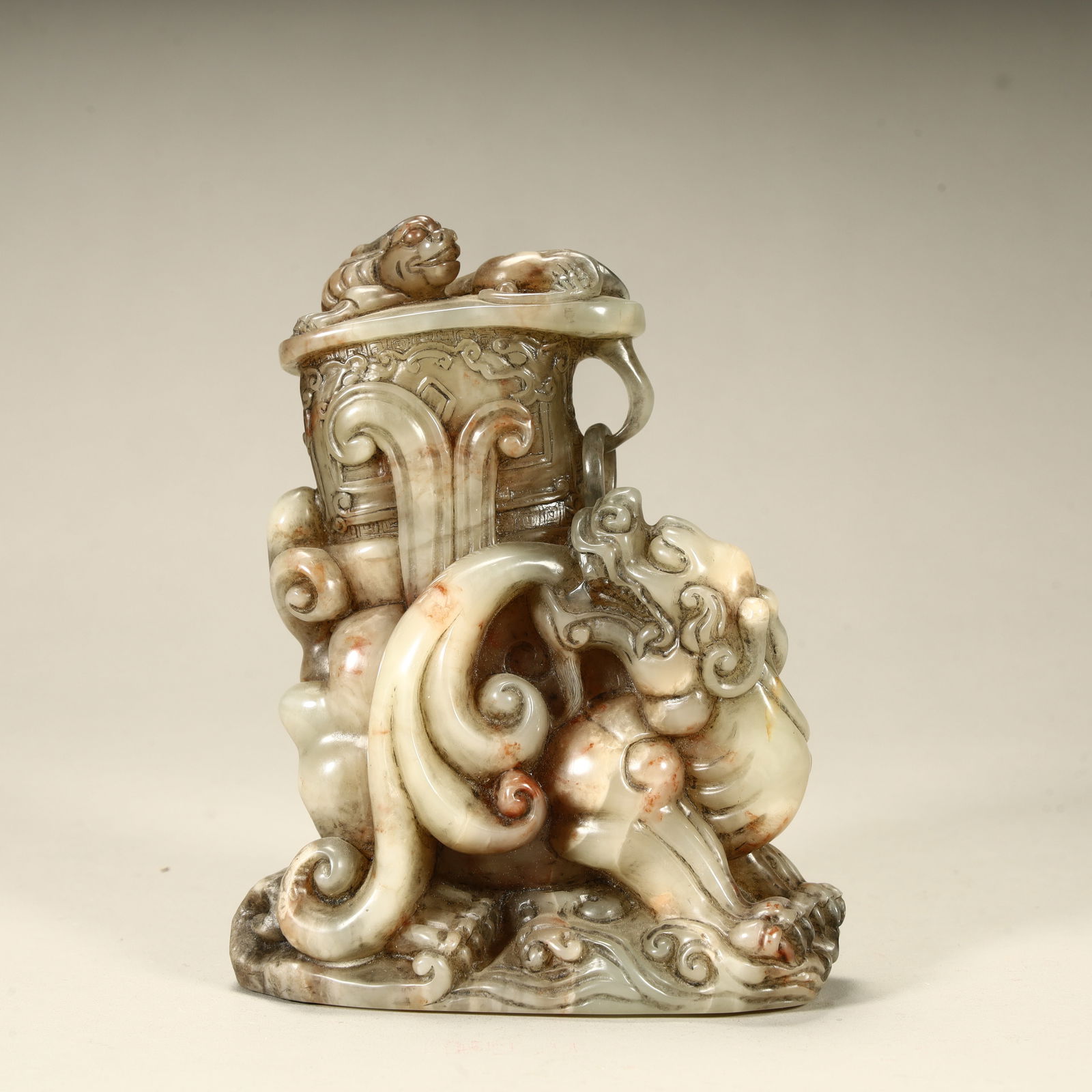 A Qing Dynasty boutique Shoushan stone dragon ornament (1 of 9)