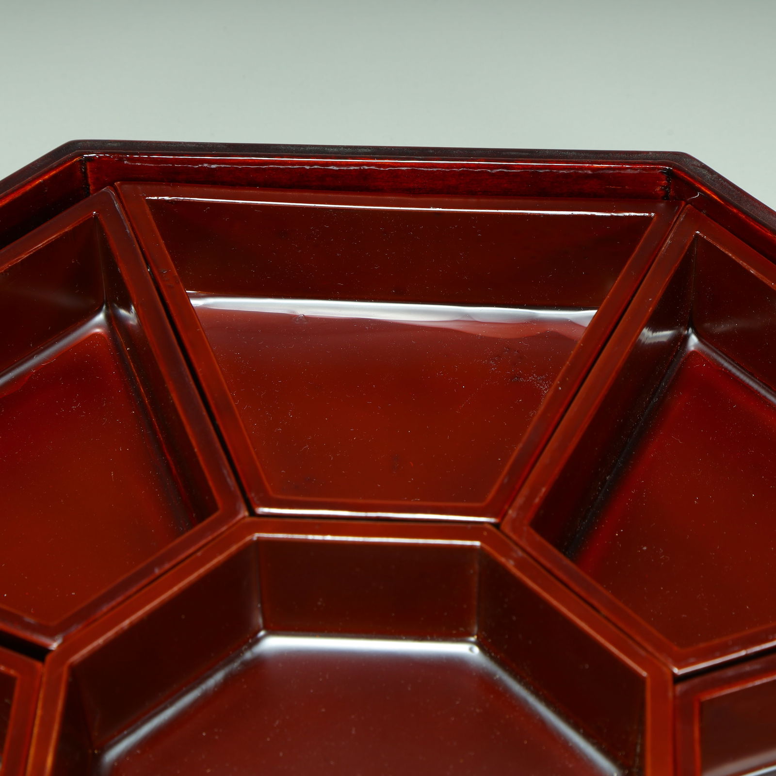 A lacquerware inlaid snail pine crane pattern octagonal lid box - 7