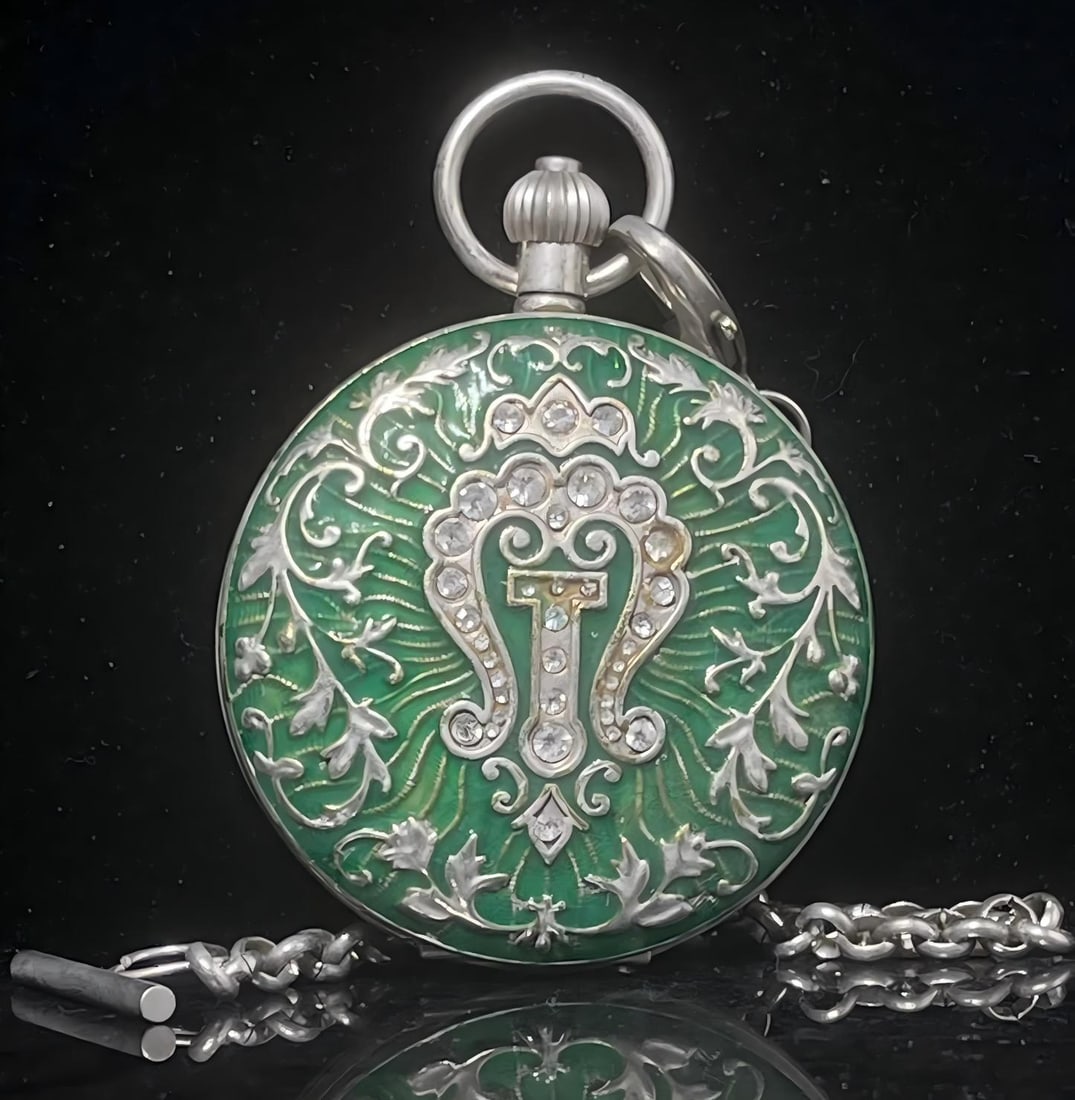 A double-open pocket watch of the sun, moon and stars: The sun, moon and stars are double-open pocket watches SIZE: D: 55mm