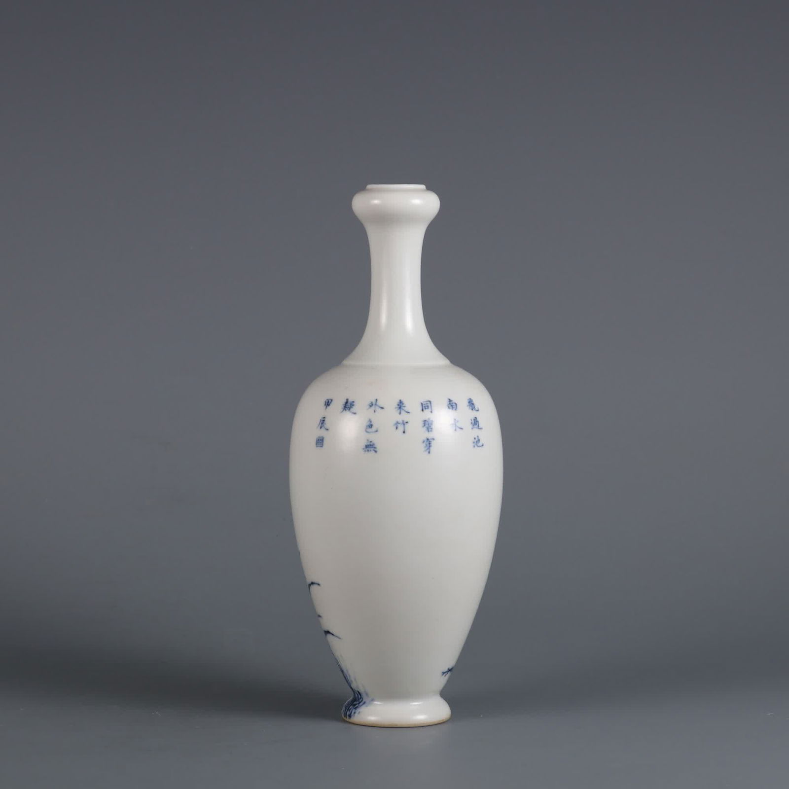 A piece of Wang Bu during the Republic of China period blue and white single emerald picture: During the Republic of China period, Wang Bu blue and white single emerald picture poem inscription poem appreciation bottle pair SIZE: H:21.2cm abdominalD:8cm