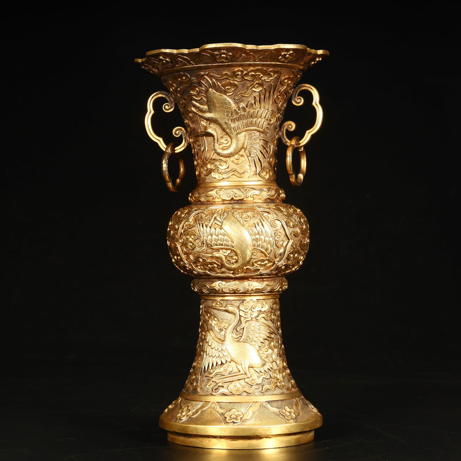 A Qing Dynasty copper-gilt cloud crane pattern amphora - 4