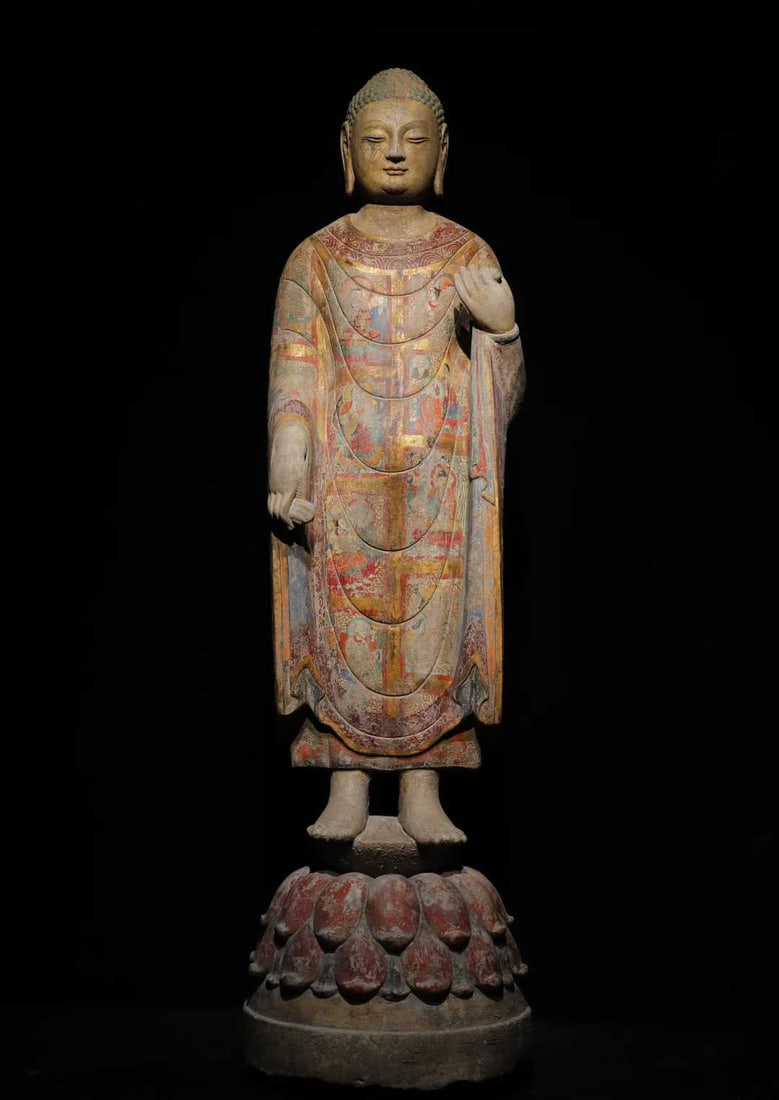 A bluestone painted Buddha statue of the Northern Qi Dynasty (1 of 9)