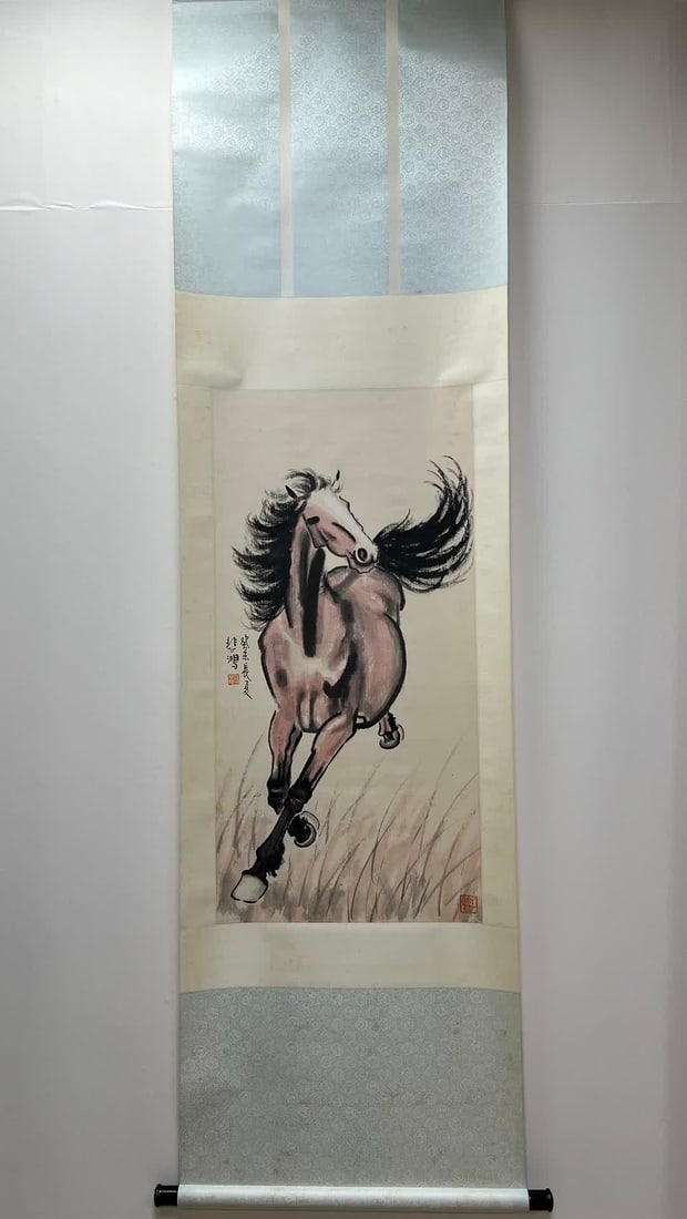 A picture of Xu Beihong's galloping horse: Xu Beihong's galloping horse picture SIZE: Cartridge 50x101cm