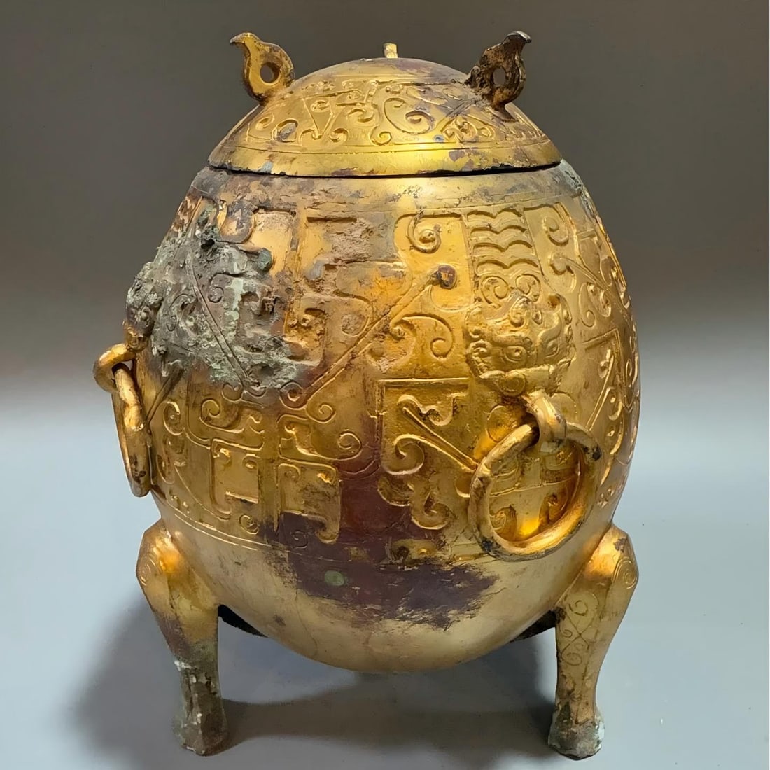 A three-legged round tripod of the Han Dynasty: Han Dynasty three-legged round tripod SIZE: H:20cm W:14cm W:1439g