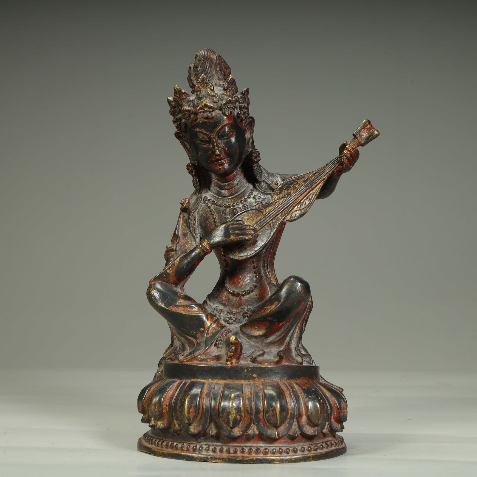 A statue of the Qing Dynasty bronze tire Miaoyin Heavenly Maiden: Qing Dynasty bronze tire Miaoyin statue SIZE: H:23cm L:12cm W:9.5cm W:1104g