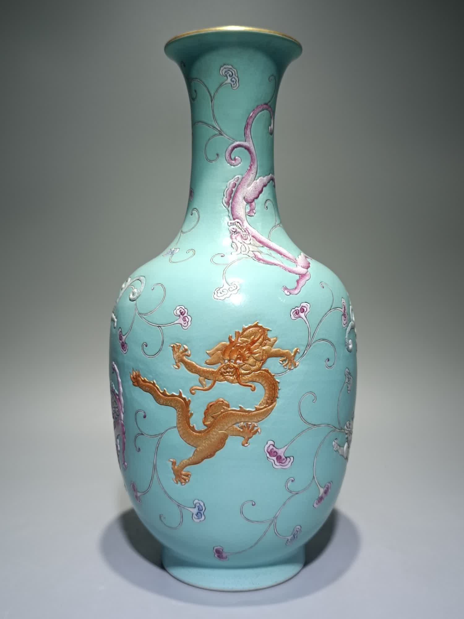 A piece of Qing Jiaqing style pastel turquoise green carved Kowloon Ganoderma lucidum birthday stick: Qing Jiaqing model pastel turquoise green space carving Kowloon Ganoderma lucidum birthday stick vertebrae bottle SIZE: H:32.5cm W:15cm