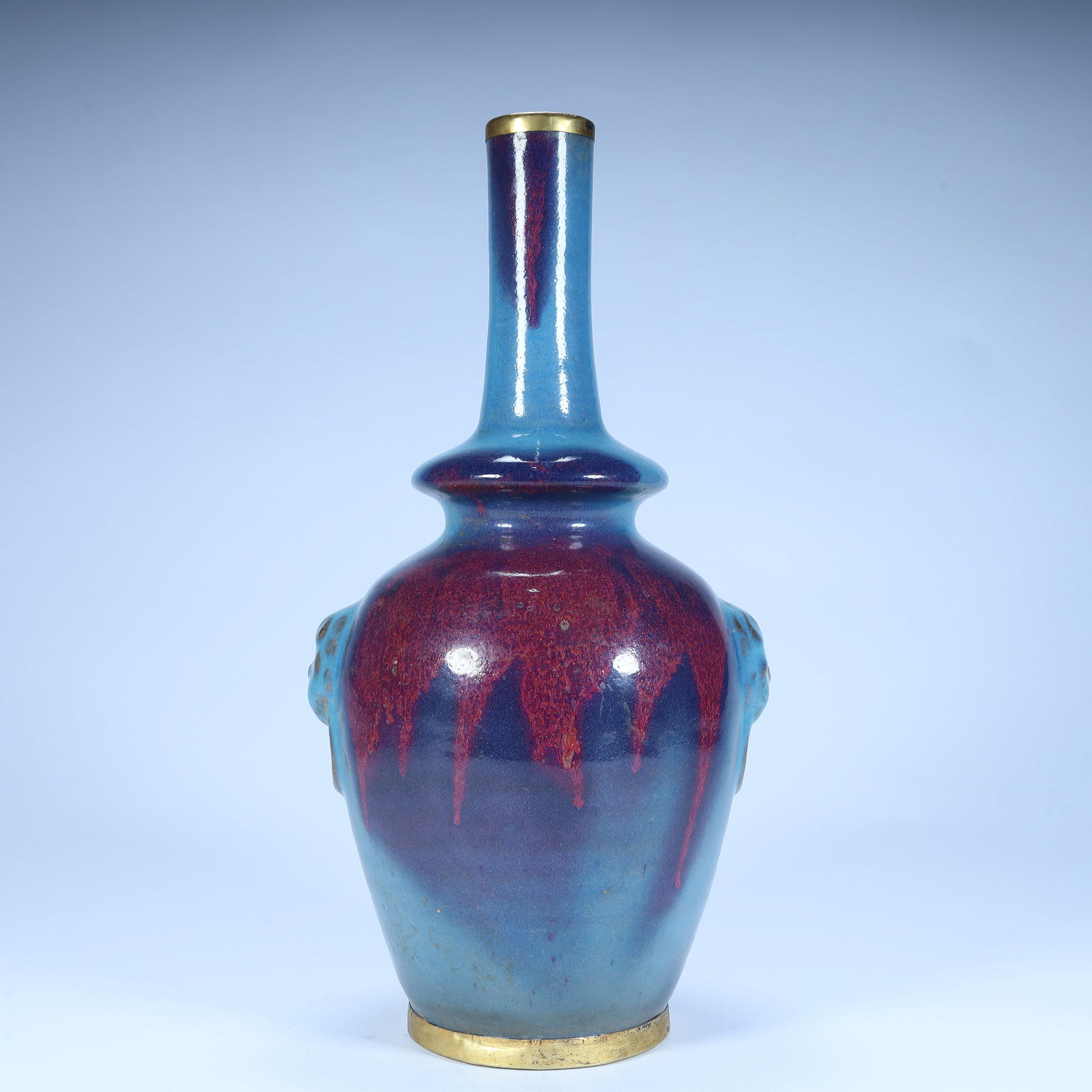 A piece of Jun kiln kiln turned into a gilded beast ear long neck bottle.: Jun kiln kiln into gilded animal ear long neck bottle. SIZE: H:31cm L:16cm W:13.5cm W:1274g