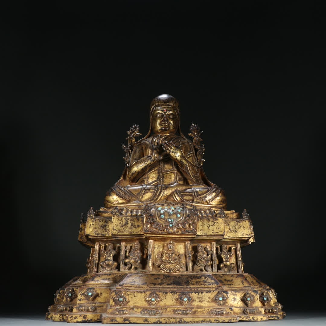 A Qing Dynasty bronze gilt Sakya Panzhida statue: Qing Dynasty bronze gilt Sakya Pandita statue SIZE: H:31.5cm W:26cm W:10.3kg