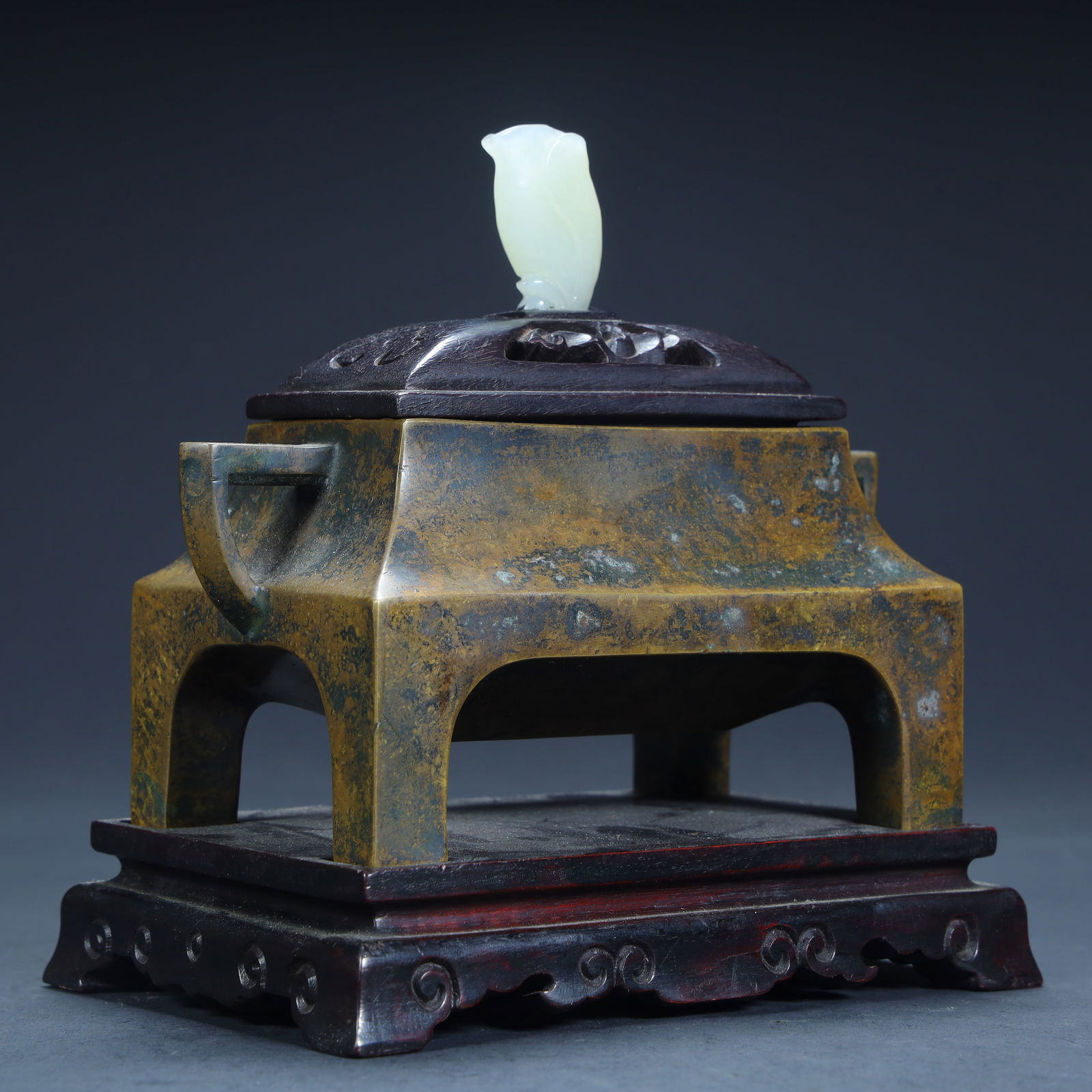 A Qing Dynasty copper tire jade button rectangular aromatherapy - 2