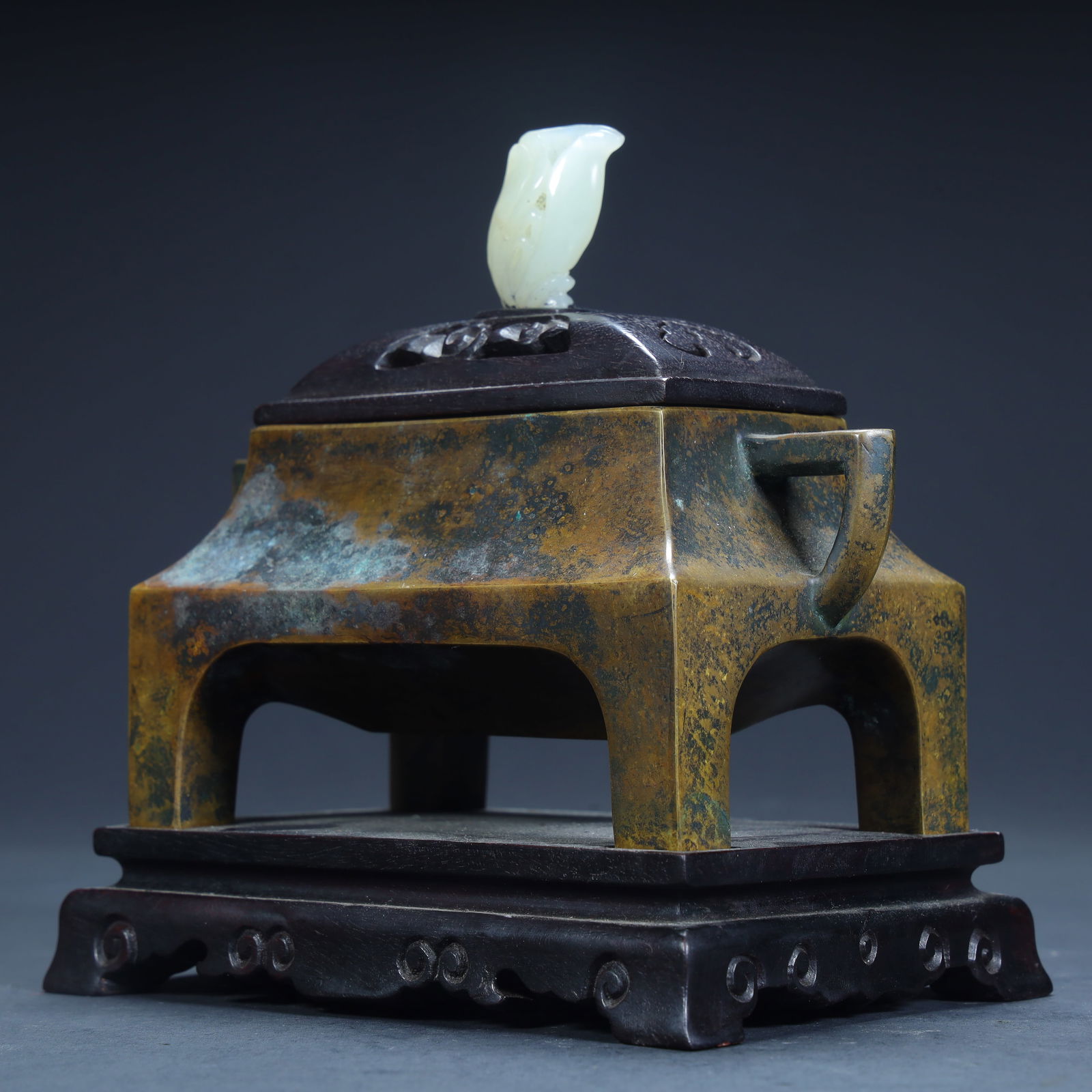 A Qing Dynasty copper tire jade button rectangular aromatherapy - 6