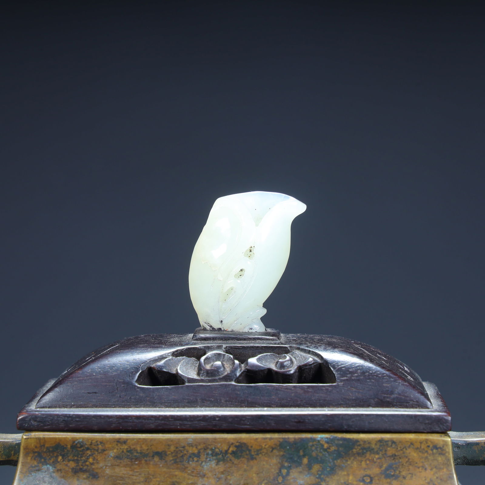 A Qing Dynasty copper tire jade button rectangular aromatherapy - 7