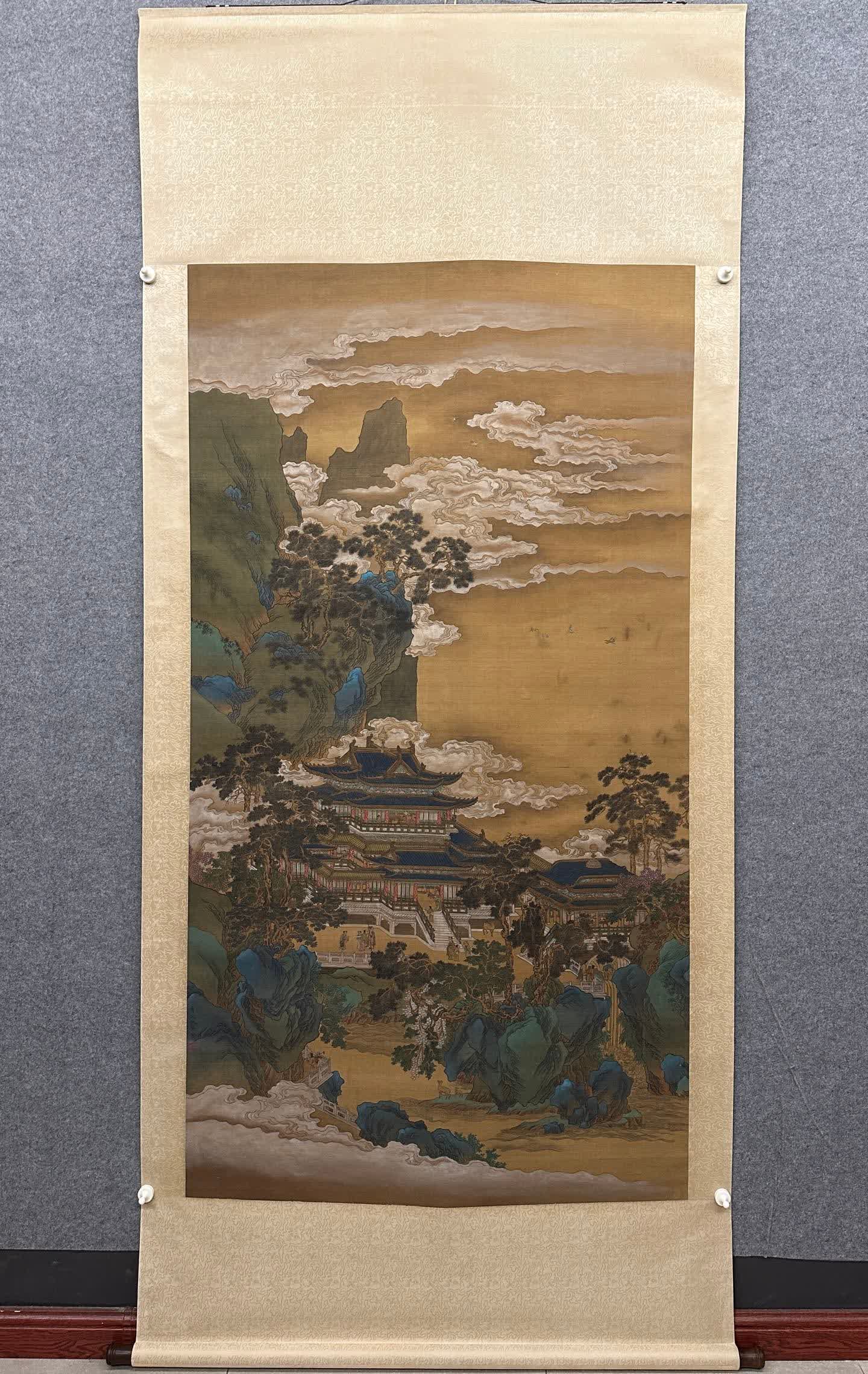 A picture of Qiu Ying's Penglai wonderland: Qiu Ying's Penglai Wonderland map SIZE: Core 97x180cm (silk)