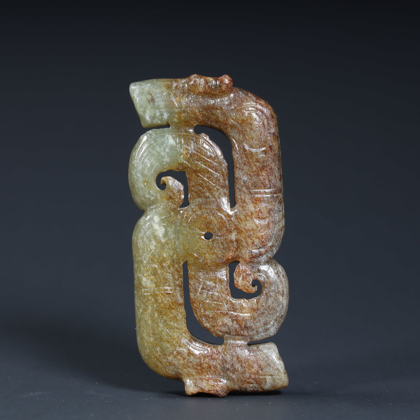 A Qing Dynasty ancient jade dragon and phoenix pattern pendant: Qing Dynasty ancient jade dragon and phoenix pattern pendant SIZE: H:7.7cm L:3.8cm W:1.2cm W:72.7g