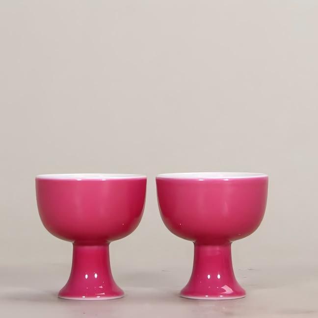 A pair of Qing Dynasty Yongzheng carmine glazed goblets: Qing Dynasty Yongzheng carmine glazed goblet SIZE: H:3.3cm mouthD:3.1cm