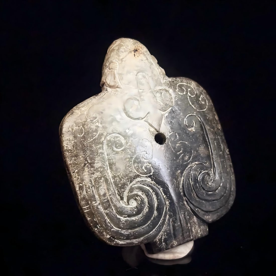 A Han Dynasty jade bird (1 of 9)