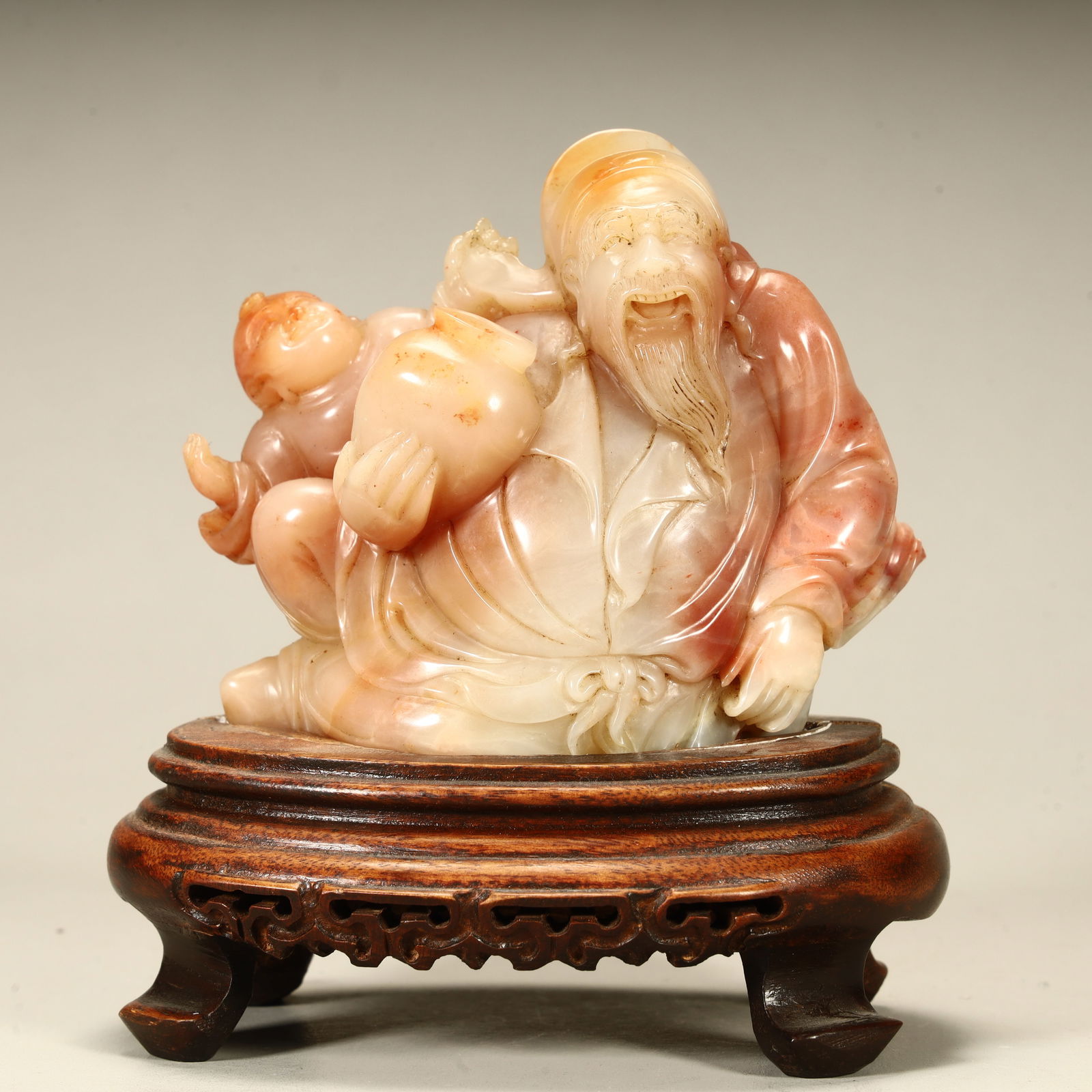A Qing Dynasty fine Shoushan stone figure ornament (1 of 8)