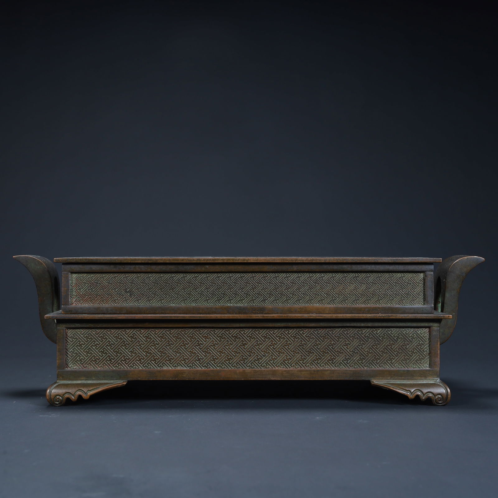 A Qing Dynasty copper rectangular crown ear incense burner - 4