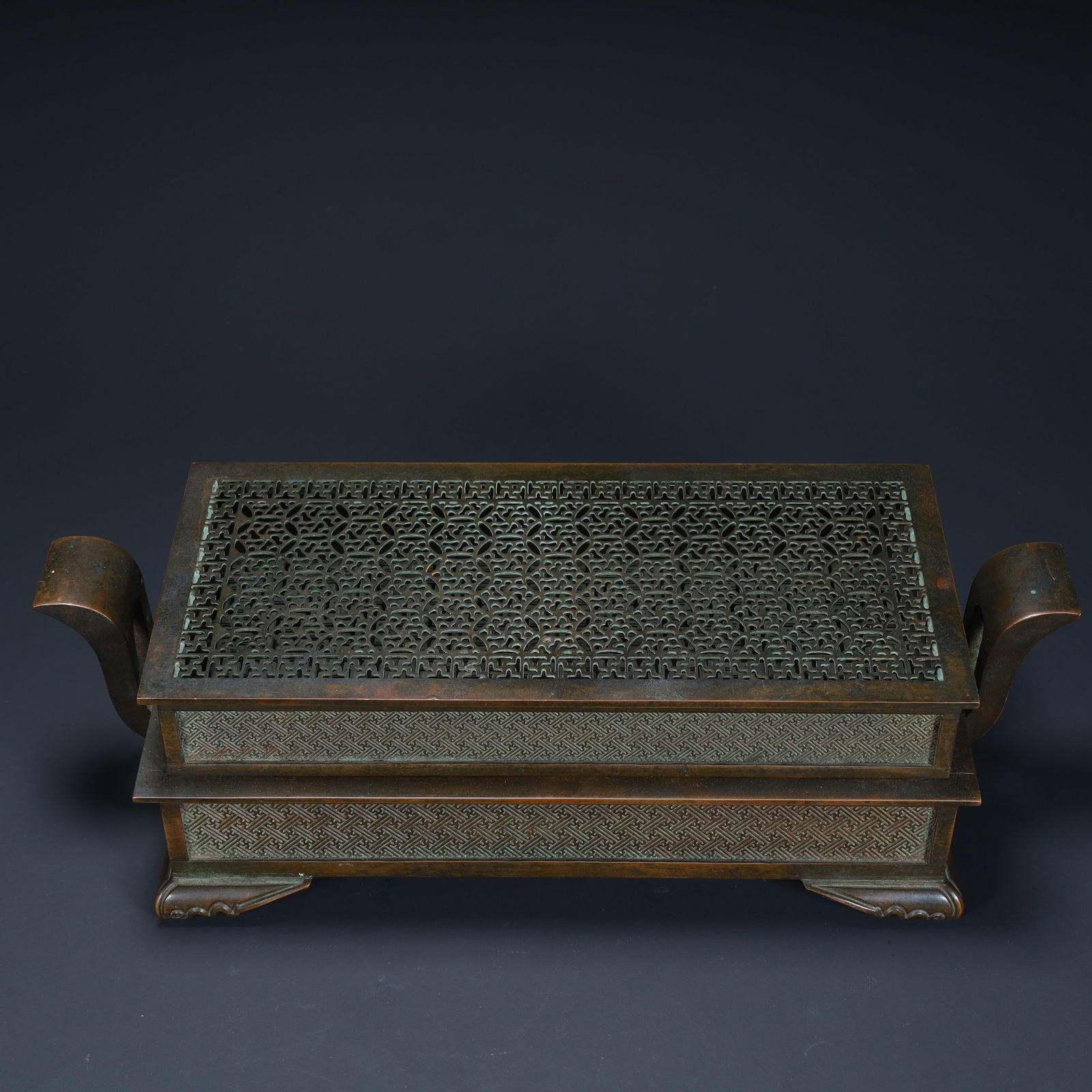 A Qing Dynasty copper rectangular crown ear incense burner - 8
