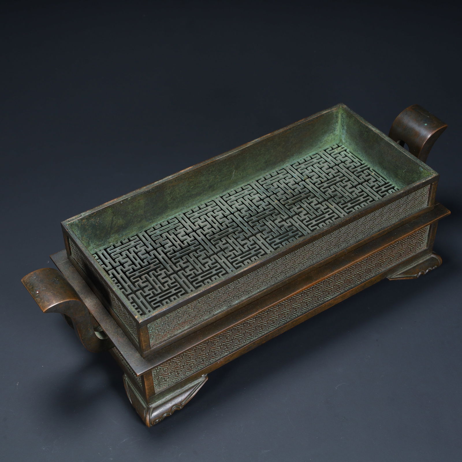 A Qing Dynasty copper rectangular crown ear incense burner - 9