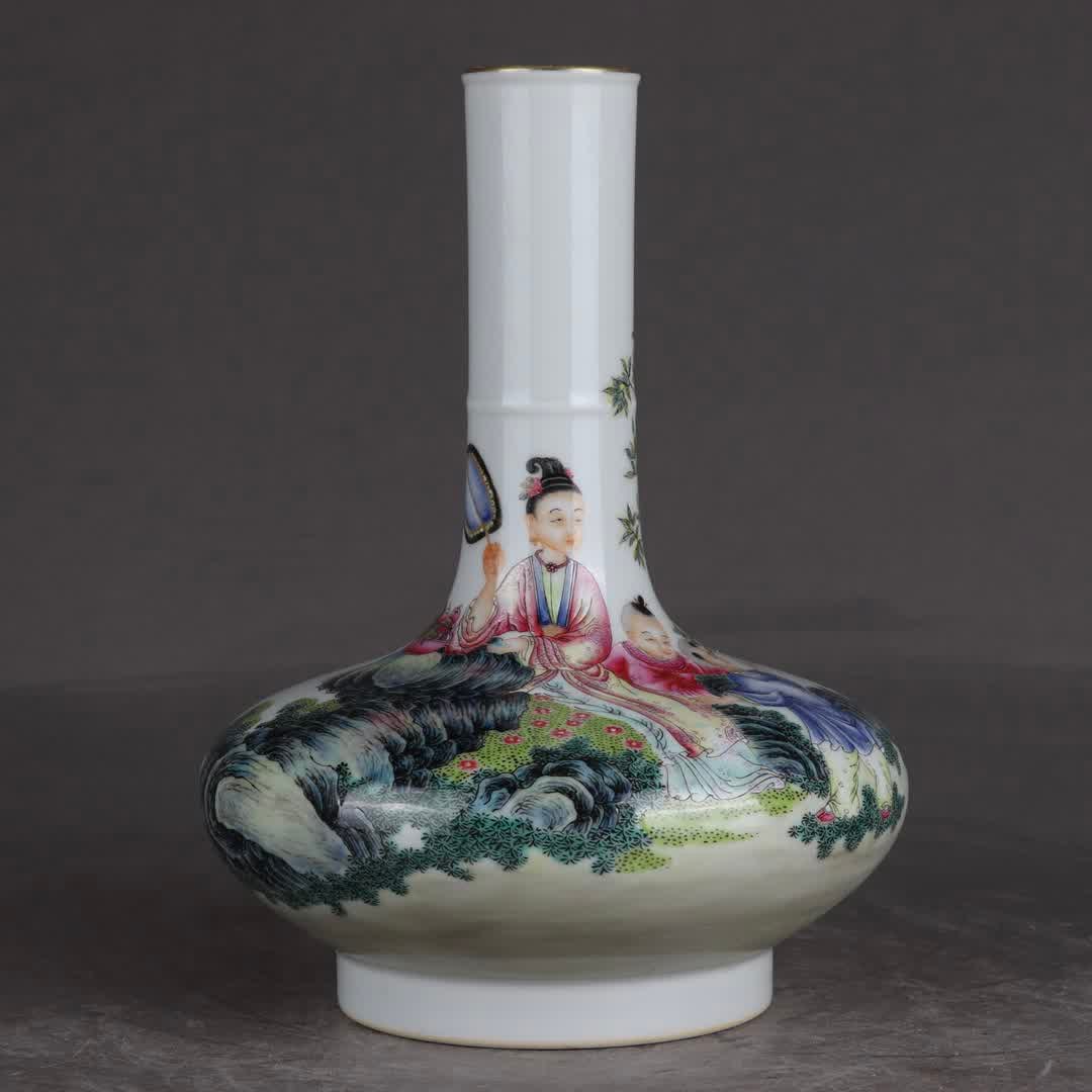 A Qing Qianlong pastel figure vase (1 of 9)