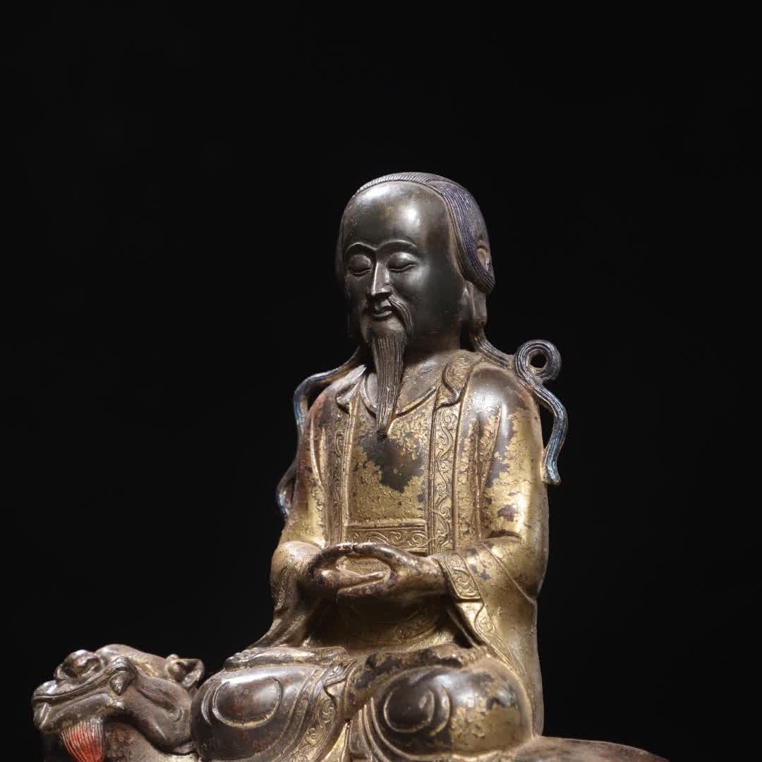 A bronze Buddha statue - 6