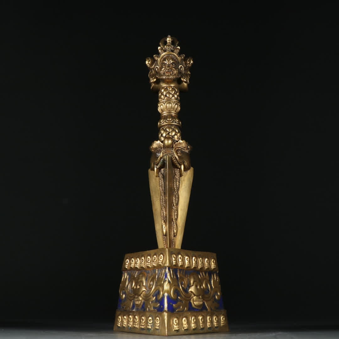 A Qing Dynasty copper gilt vajra ornament: Qing Dynasty copper gilt vajra ornament SIZE: H:28cm W:10cm W:1310g (The Dimensions Of All Batches Are Manually Measured.If You Need More Detailed Information, Please Contact Our Customer Service Befo