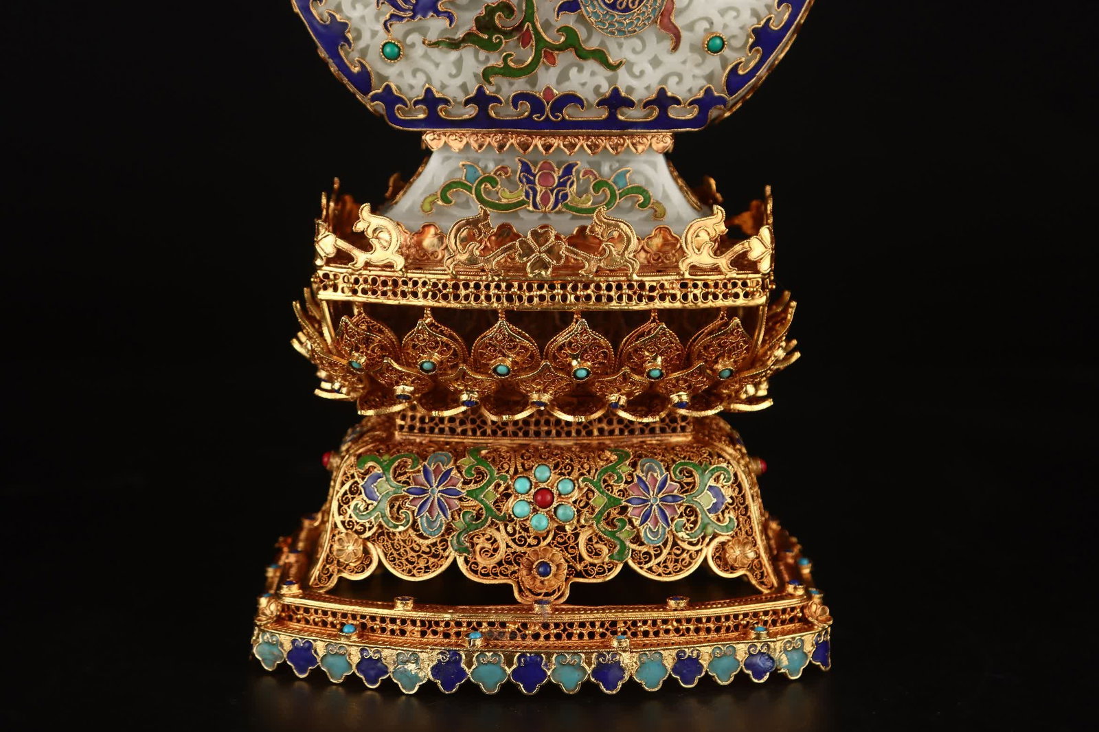 A Qing Dynasty filigree gilt inlaid jade flat vase ornament - 8