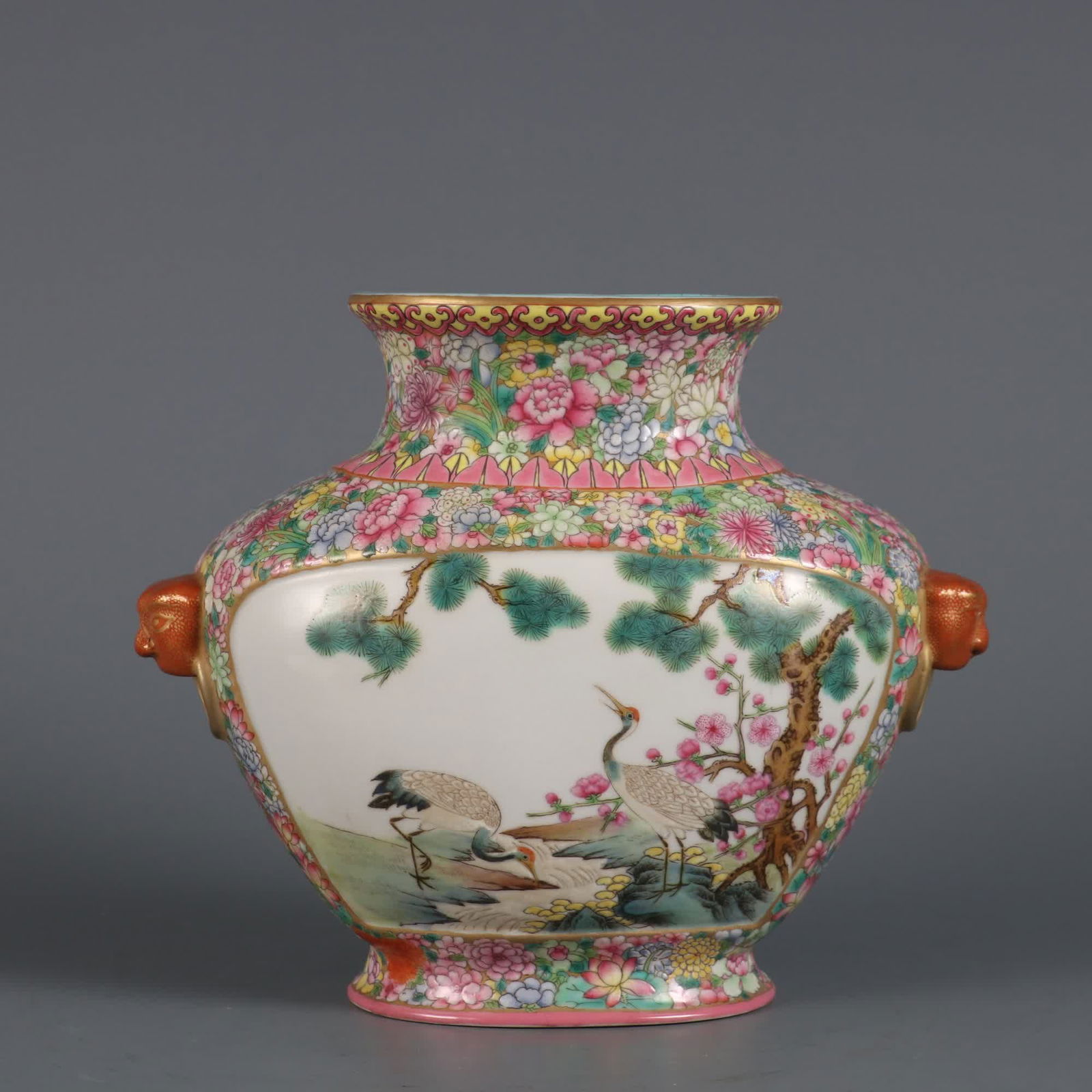 A pastel kaleidoscope made in the Qianlong period of the Qing Dynasty with pine cranes hanging for a (1 of 9)
